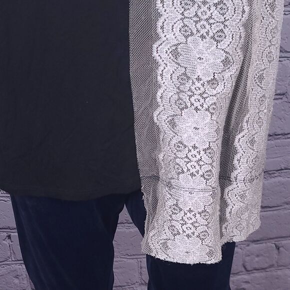 Ups and Downs "Show" Shirt Women's Small - Picture 3 of 9